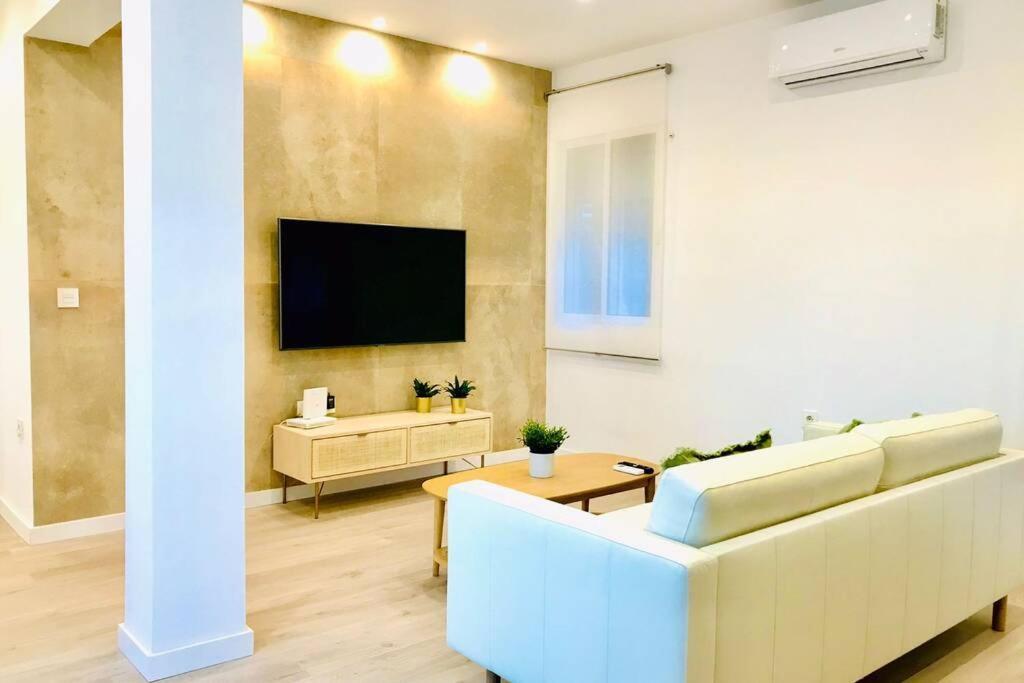 Andalucia I & Balcony By Ele Apartments Malaga Ngoại thất bức ảnh